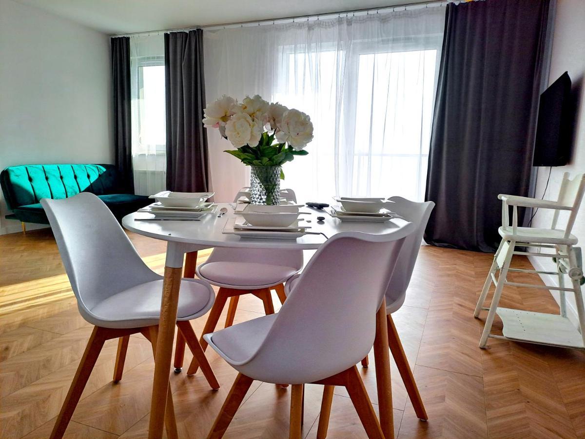 Apartment Sunny & Modern 2 Beds Spacious Air-conditioned