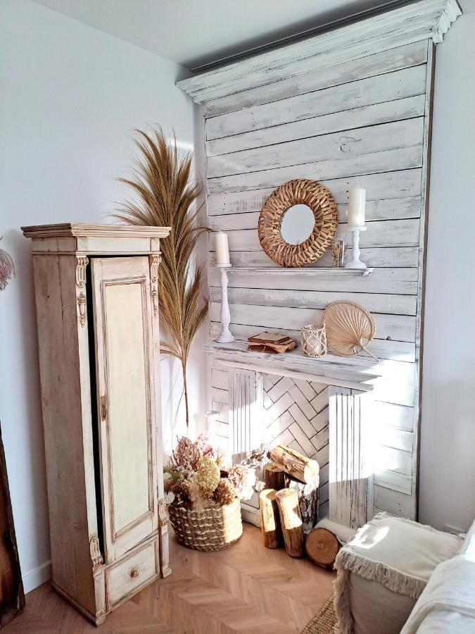 Apartment Sunny & Modern 2 Beds Spacious Air-conditioned *